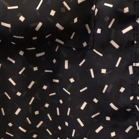 Sheer Sleeveless Navy Blue Button-up Blouse - Picture 4 of 4